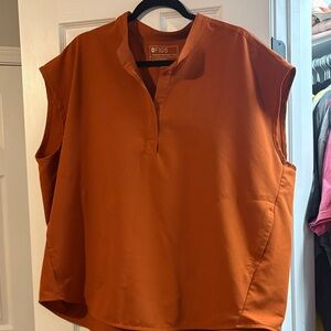 Figs Scrub Set in Burnt Orange
3x top. Xl bottoms (jogger)